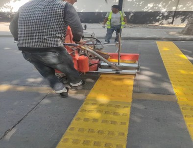 专业道路划线施工